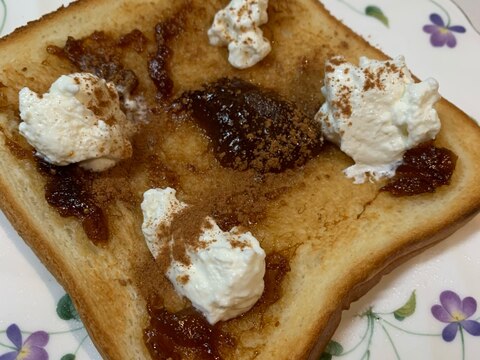 水切りヨーグルトでシナモン風味トースト